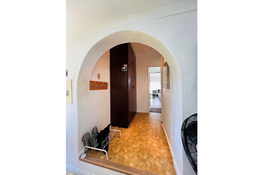 To Let 4 Bedroom Property for Rent in Goodwood Estate Western Cape